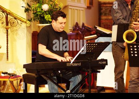 Tim Lapthorn, Brandon Allen Turrentine Project, St. Andrews Church, Hove, East Sussex, Mai 2023. Stockfoto