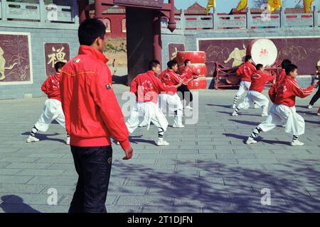 Shaolin Kung Fu School China scannt 35 mm negativ - Teil des zunehmenden Satzes - aufgenommen während der Frühlingszeit 2011 Stockfoto