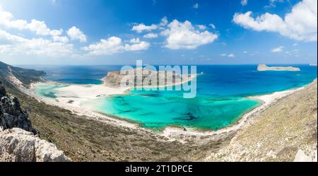 Panoramablick auf den fantastischen Strand von Balos (oder Mpalos), in der Region Chania, Insel Kreta, Griechenland, Europa. Stockfoto