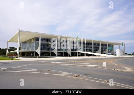 BRASILIA, BRASILIEN - 30. AUGUST 2023: Palacio do Planalto, der offizielle Arbeitsplatz des brasilianischen Präsidenten in Brasilia Stockfoto