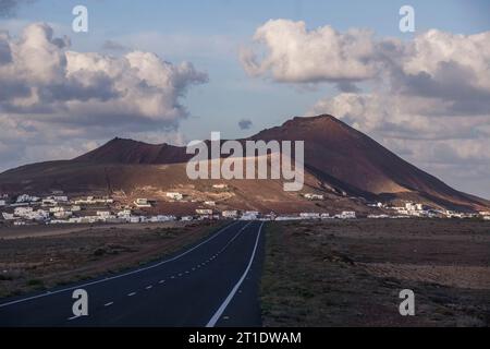 Spanien, Kanarische Inseln, Lanzarote: Vulkanlandschaft in Soo Stockfoto