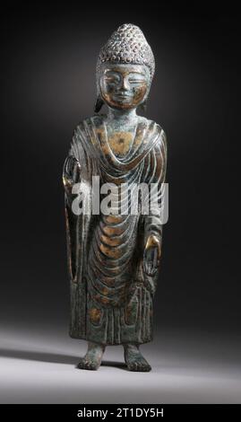 Stehender Shakyamuni Buddha, Ende 7.-8. Jahrhundert. Stockfoto