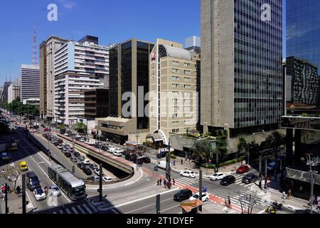 SAO PAULO, BRASILIEN - 19. SEPTEMBER 2023: Panoramablick auf das Finanzviertel von Sao Paulo auf der Paulista Avenue, Sao Paulo, Brasilien Stockfoto