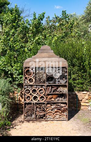 Insektenhotel im Garten von Babylonstoren, alte Farm, Weinfarm, Franschhoek, Westkap-Provinz, Stellenbosch, Cape Winelands, Südafrika, Afri Stockfoto