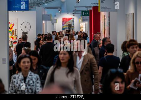 London, Großbritannien. Oktober 2023. Frieze Art London 2023, Regents Park, London. Die Messe ist am 11-15. Oktober für die Öffentlichkeit geöffnet. Guy Bell/Alamy Live News Stockfoto