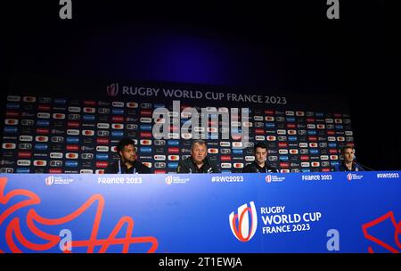 Der Neuseeländer Leicester Fainga'anuku (links), Cheftrainer Ian Foster (links Mitte) und will Jordan (rechts Mitte) während der Pressekonferenz im Stade de France in Paris, Frankreich. Bilddatum: Freitag, 13. Oktober 2023. Stockfoto