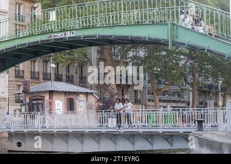 Paris Frankreich authentisches Alltagsleben, Canal St. Martin Stockfoto