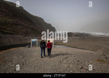 Mutter und Tochter im skaftafell Park island Stockfoto