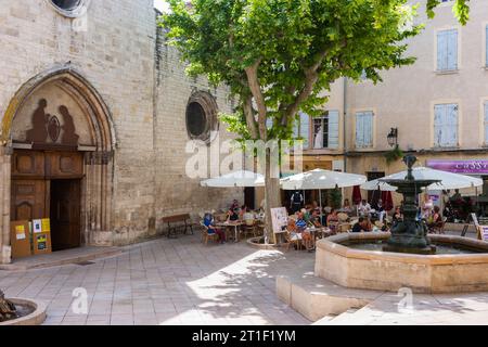 Frankreich. Alpes-de-Haute-Provence. Stadt Manosque. Manosque ist eine große, von Mauern ummauerte Stadt in der Durance-Ebene zwischen Luberon und Valensole Stockfoto