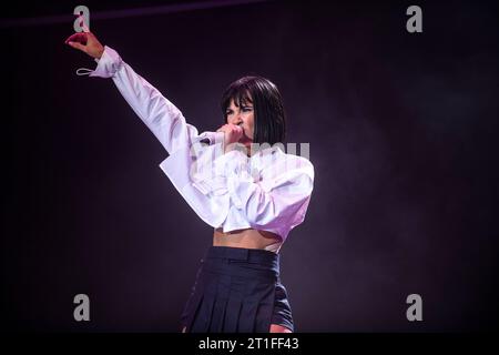 Aitana tritt am 12. Oktober 2023 im Palau Sant Jordi in Barcelona auf. Fotograf: Ale Espaliat Stockfoto