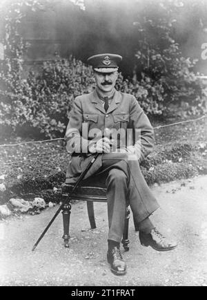 Flugzeuge und Ballons, die von einigen der Pioniere, die modern mit Samuel Franklin Cody verwendet wurden. Lieutenant-Colonel Mervyn O'Gorman, luftfahrtforschung Designer und Betriebsleiter der Royal Aircraft Factory, Farnborough, 1909-1916. Stockfoto