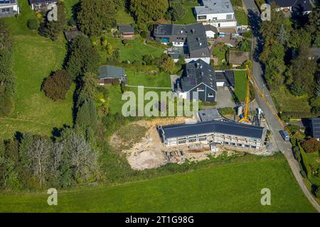 Luftbild, Baustelle mit Neubau am Stappenweg, Attendorn, Sauerland, Nordrhein-Westfalen, Deutschland ACHTUNGxMINDESTHONORARx60xEURO *** Luftbild, Baustelle mit Neubau am Stappenweg, Attendorn, Sauerland, Nordrhein-Westfalen, Deutschland ATTENTIONxMINESTHONORARx60xEURO Credit: Imago/Alamy Live News Stockfoto