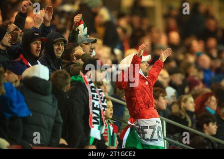 TIR Park, Motherwell, Großbritannien. Oktober 2023. UEFA U21 Euro 2025 Qualifikation Fußball, Schottland U21 gegen Ungarn U21; Ungarn Fans Credit: Action Plus Sports/Alamy Live News Stockfoto