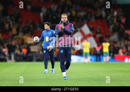 London, Großbritannien. Oktober 2023. Harry Kane von England nach dem Freundschaftsspiel zwischen England und Australien am 13. Oktober 2023 im Wembley Community Stadium in London. Foto von Joshua Smith. Nur redaktionelle Verwendung, Lizenz für kommerzielle Nutzung erforderlich. Keine Verwendung bei Wetten, Spielen oder Publikationen eines einzelnen Clubs/einer Liga/eines Spielers. Quelle: UK Sports Pics Ltd/Alamy Live News Stockfoto