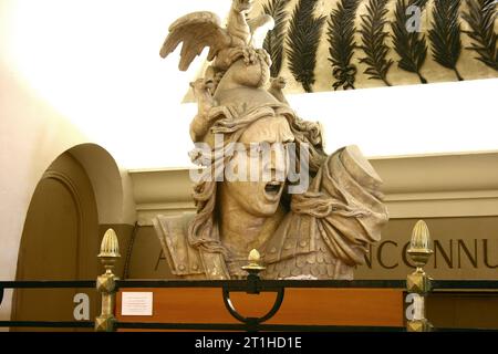 In paris Arc de triomphe eine Büste von marianne Stockfoto