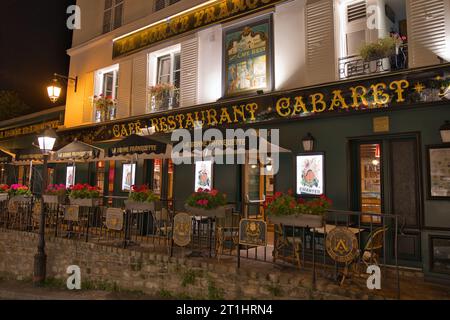 Paris, Frankreich, 17.09.2023 Nacht Foto von La Bonne Franquette ist ein historisches Restaurant in Montmartre, in der Nähe der Sacré Cœur und des Place du Tertre Paris Stockfoto