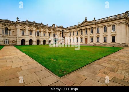 Das Senate House of 1730 wird für Abschlusszeremonien an der Cambridge University in Cambridgeshire, England, genutzt Stockfoto