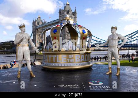 In London wird eine experimentelle Installation vorgestellt, um die „Schlacht des Baddest“ zu feiern, das Boxspiel zwischen Tyson Fury und Francis Ngannou, das am 28. Oktober stattfindet und die Riad-Saison in Saudi-Arabiens Hauptstadt eröffnet. Bilddatum: Samstag, 14. Oktober 2023. Stockfoto