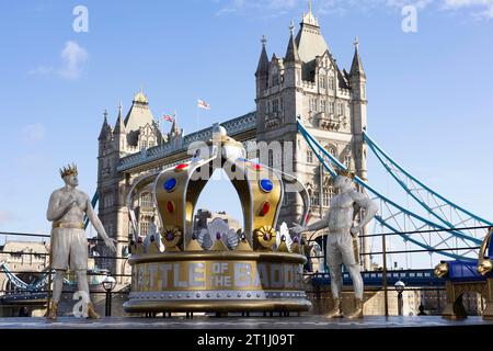 In London wird eine experimentelle Installation vorgestellt, um die „Schlacht des Baddest“ zu feiern, das Boxspiel zwischen Tyson Fury und Francis Ngannou, das am 28. Oktober stattfindet und die Riad-Saison in Saudi-Arabiens Hauptstadt eröffnet. Bilddatum: Samstag, 14. Oktober 2023. Stockfoto