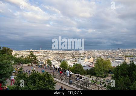 Paris, Frankreich, 17.09.2023 Blick von der Basilika des Heiligen Herzens von Paris Stockfoto