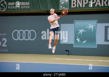 Stockholm, Kungliga tennishallen, Tomáš Macháč gegen Duje Ajduković. Tomáš Macháč gewinnt in zwei Sätzen. Tomáš Macháč Stockfoto