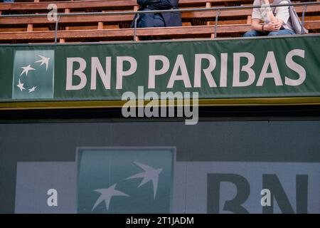 Stockholm, Kungliga tennishallen, Tomáš Macháč gegen Duje Ajduković. Tomáš Macháč gewinnt in zwei Sätzen. Stockfoto