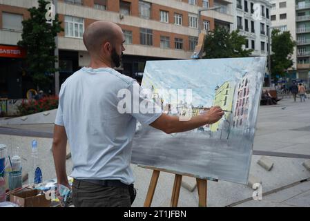 Madrid, Spanien. Oktober 2023. Ein Maler während der Feier des 20. Nationalen Malwettbewerbs auf der Plaza de Dali in Madrid im Herbst, Spanien, am 14. Oktober 2023. Spanien (Foto: Oscar Gonzalez/SIPA USA) (Foto: Oscar Gonzalez/SIPA USA) Credit: SIPA USA/Alamy Live News Stockfoto