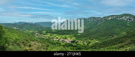 Die Stadt Ginoles, Aude. Stockfoto