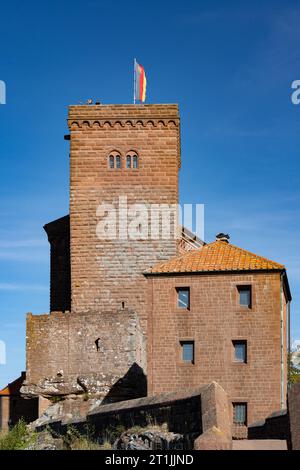 Schloss Trifels ist eine Felsenburg im Pfälzerwald oberhalb der südpfälzischen Stadt Annweiler. Wasgau, Rheinland-Pfalz, Deutschland, Europa Stockfoto