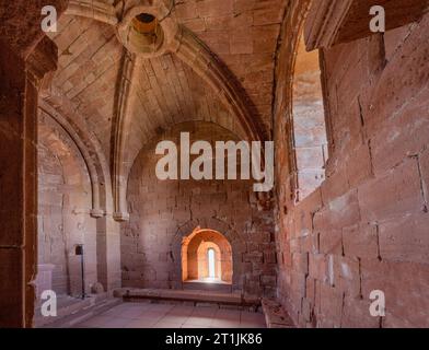 Die Burgkapelle im Schloss Trifels. Im Pfälzerwald oberhalb der südpfälzischen Stadt Annweiler. Wasgau, Rheinland-Pfalz, Deutschland, Eur Stockfoto