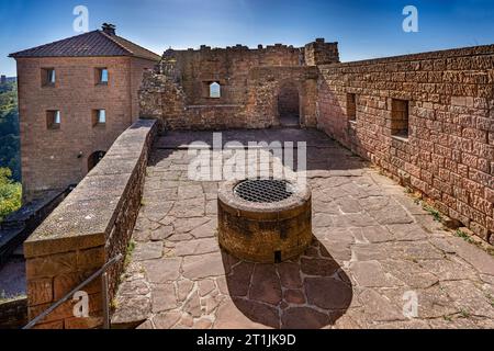 Schloss Trifels ist eine Felsenburg im Pfälzerwald oberhalb der südpfälzischen Stadt Annweiler. Wasgau, Rheinland-Pfalz, Deutschland, Europa Stockfoto