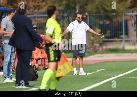 Biagio Seno Trainer von Napoli Femminile bei Napoli Femminile vs UC Sampdoria, italienischer Fußball Serie A Women Match in Cercola (NA), Italien, 14. Oktober 2023 Stockfoto