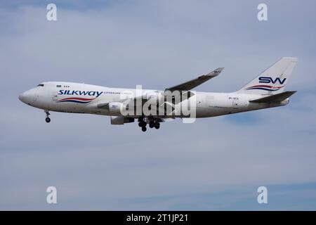 Avión de carga de la aerolínea Silk Way West Airlines Boeing 747 Stockfoto