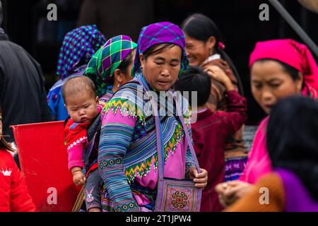 Leute vom Bac Ha Markt in Nordvietnam Stockfoto