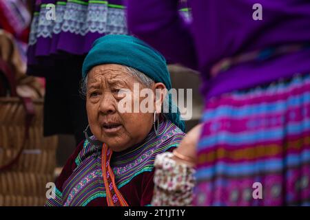 Leute vom Bac Ha Markt in Nordvietnam Stockfoto