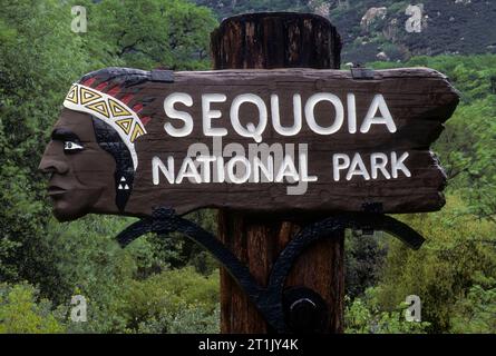 Eintrittsschild, Sequoia National Park, Kalifornien Stockfoto