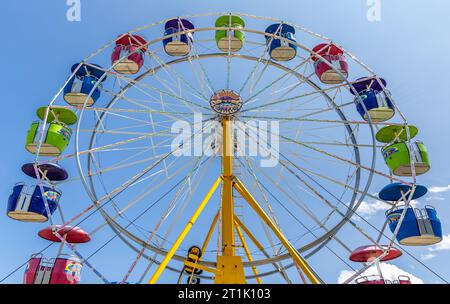 Feris-Rad beim Karneval am Strand von Havens Stockfoto