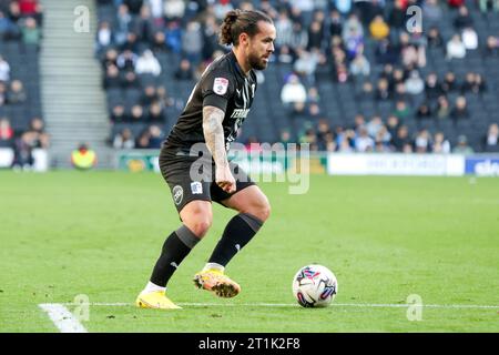 Barrow's Dom Telford während der zweiten Halbzeit des Spiels der Sky Bet League 2 zwischen MK Dons und Barrow im Stadion MK, Milton Keynes am Samstag, den 14. Oktober 2023. (Foto: John Cripps | MI News) Credit: MI News & Sport /Alamy Live News Stockfoto