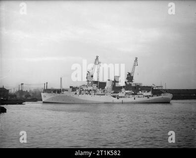 HMS Dianella (Corvette). 25 Januar 1943, Royal Albert Dock. Port Bow View. Stockfoto