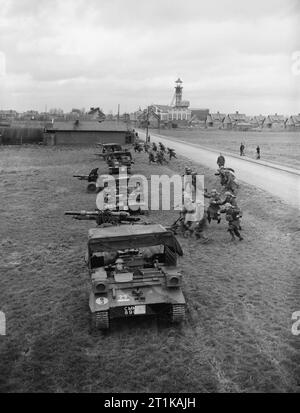 Die britische Armee in Frankreich 1939-40 25-PDR-Kanonen und Träger von 2 Regiment Royal Horse artillery bei La Bassee, Dezember 1939. Stockfoto