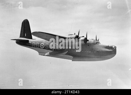 Der Kampf um den Atlantik 1939 - 1945 Alliierte Flugzeuge: Eine kurze Sunderland Mk II Flugboot der 10 Squadron, Royal Australian Air Force, für Aufklärung und Anti-U-Boot Aufgaben verwendet Stockfoto