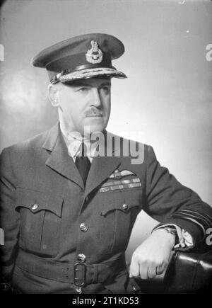 Die Schlacht um England 1940 britische Persönlichkeiten: Air Chief Marshal Sir Trafford Leigh Mallory Kommandeur der 12. Fotos bei Stanmore im Dezember 1943 berücksichtigt. Stockfoto