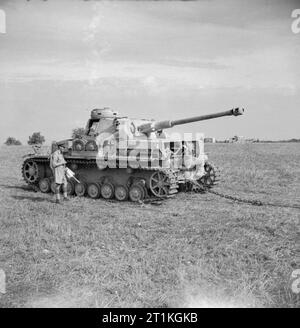 Die britische Armee in Italien 1943 einen gefangengenommenen deutschen PzKpfw IV Tank, für Anti-tank Weapon Tests an Achte Armee HQ in der Nähe von Lucera, 27. Oktober 1943. Stockfoto