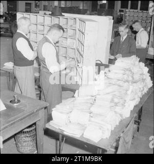 Deutschland unter alliierter Besatzung 1945 am Hamburger britische Armee Post Deutsche Post Sekretärinnen Art allgemeine Wahlen Abstimmungen mail für die Armee der Okkupation. Stockfoto