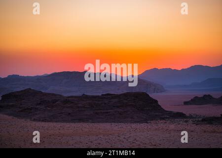 Sands and Stars: Wadi Rum Chronicles Stockfoto