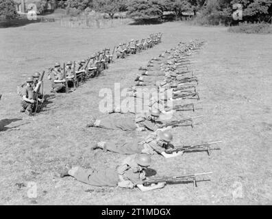 Die britische Armee im Vereinigten Königreich 1939-45 Bren Gun Training für Männer der 4/5 th Royal Scots Fusiliers in der Nähe von Newmarket, Suffolk, 3. September 1940. Stockfoto