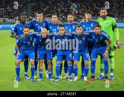 Bari, Apulien, Italien. Oktober 2023. Bari 14.10.2023, während des Fußballspiels, das für die UEFA-Qualifikation Europa gültig ist, zwischen den Nationalmannschaften Italiens und Maltas im San Nicola Stadion in Bari.im Bild: Italienischer Fußball (Foto: © Fabio Sasso/ZUMA Press Wire) NUR REDAKTIONELLE VERWENDUNG! Nicht für kommerzielle ZWECKE! Stockfoto