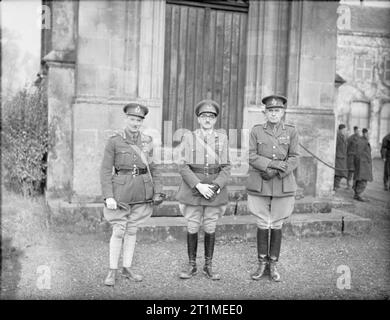 Der British Expeditionary Force (BEF) in Frankreich 1939-1940 Britische Persönlichkeiten: Lieutenant General Sir Alan Brooke, GOC (General Officer Befehlen) 11 Korps, mit Major General Bernard Montgomery, GOC 3. Division, und Major General D G Johnson, GOC 4. Division. Stockfoto