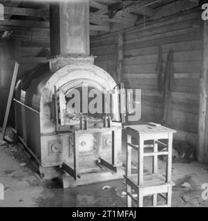 Die Befreiung der Konzentrationslager Bergen Belsen, April 1945 Das Lager Krematorium Ofen, durch die Deutschen Leichen zu verbrennen. Stockfoto