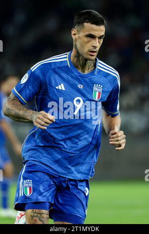 Bari, Italien. Oktober 2023. Gianluca Scamacca (Italien) während des Gruppenspiels der Qualifikation zur EM 2024 2024 zwischen Italien und Malta im San Nicola Stadion in Bari (Italien), 14. Oktober 2023. Quelle: Insidefoto di andrea staccioli/Alamy Live News Stockfoto